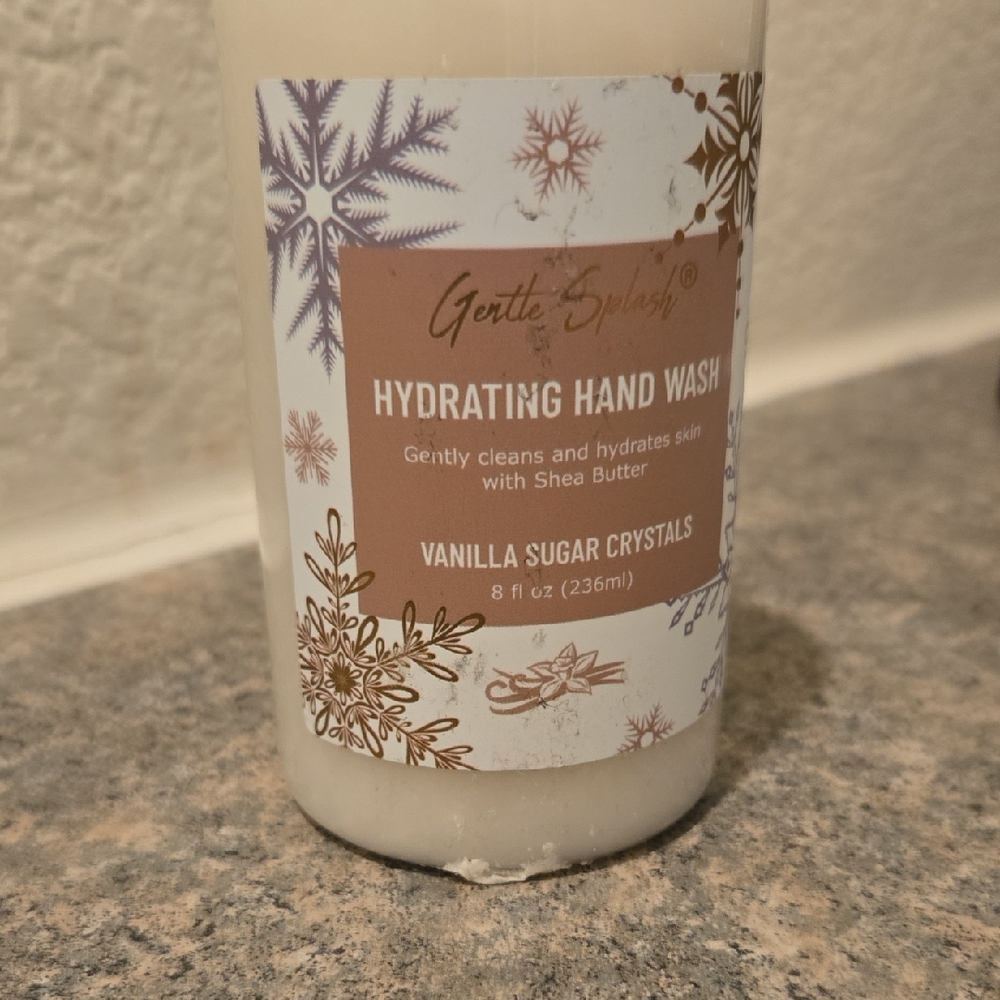 Cream Hand Soap with Elegant Winter Design Vanilla And Sugar Crystals New